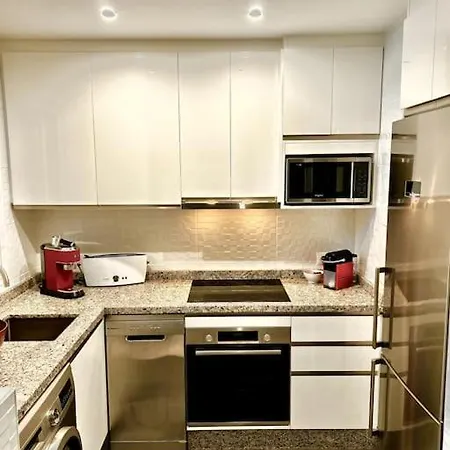 Stylish Reformed 1 Bedroom! Marbella