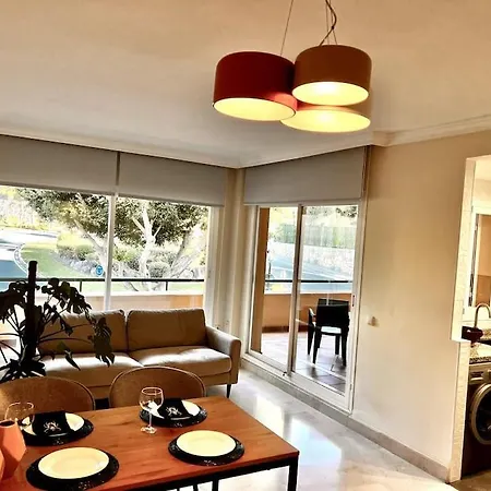 Apartment Stylish Reformed 1 Bedroom! Marbella