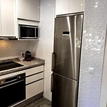 Stylish Reformed 1 Bedroom!